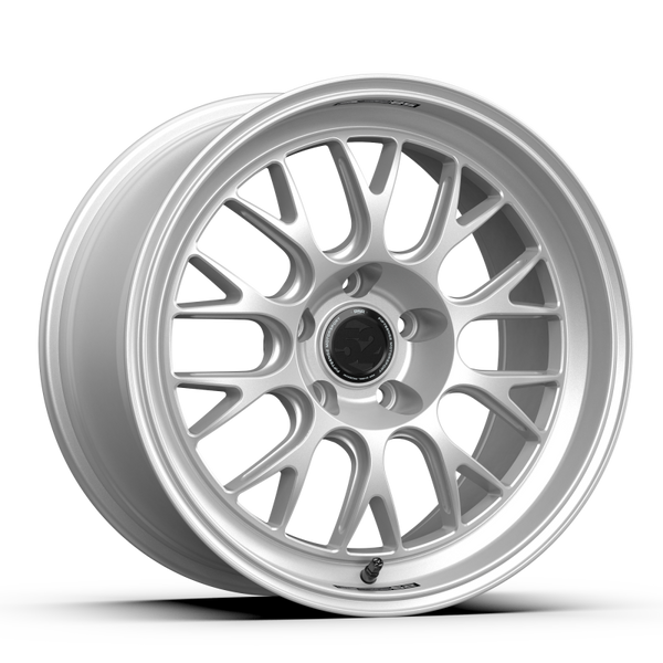 fifteen52 Holeshot RSR 19x9.5 5x120 22mm ET 72.56mm Center Bore Radiant Silver